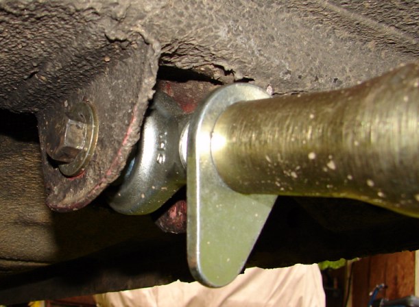 Adjustable lower control arm end link connected